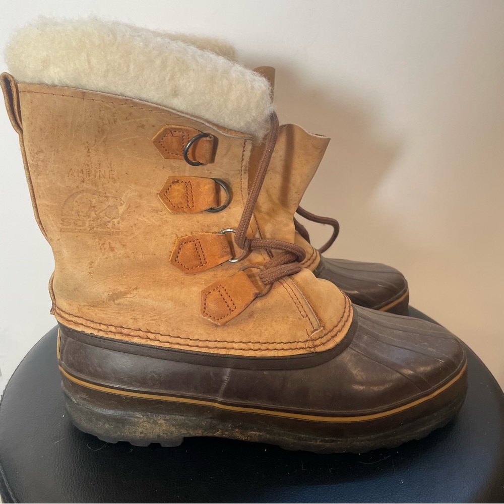 Sorel Caribou Women Size 9 Insulated Waterproof Winter Snow Warm Boot
